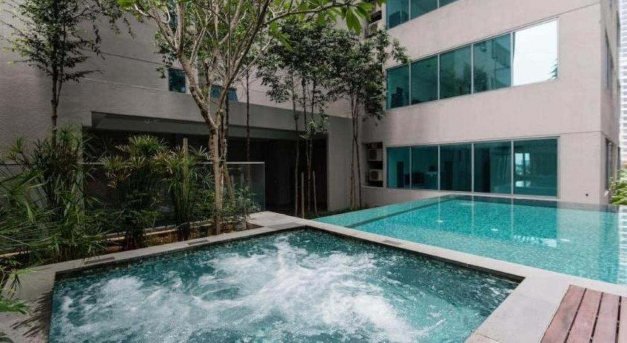 Mercu Summer Suites Klcc By Sweet Home Kuala Lumpur Kültér fotó